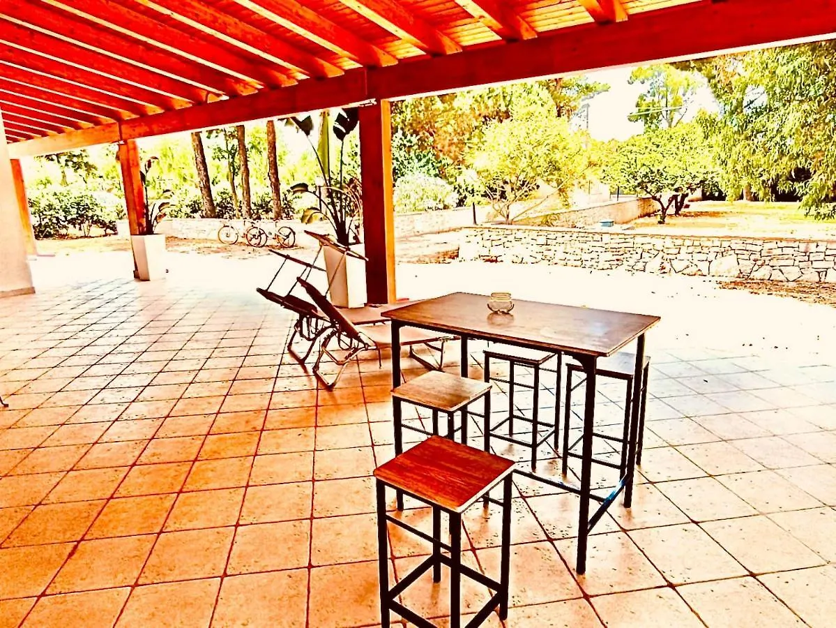 Villa Costanza Μπάρι 0*,